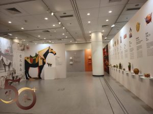 20260708_50+香港行之河洛連香江(中央圖書館)連結(河洛連香江_洛陽三彩_現今三彩_畫中畫_中原畫風)